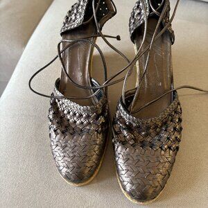 Donald J Pliner Wedge Heels 8 Narrow Metallic Leather Woven Ankle Laces